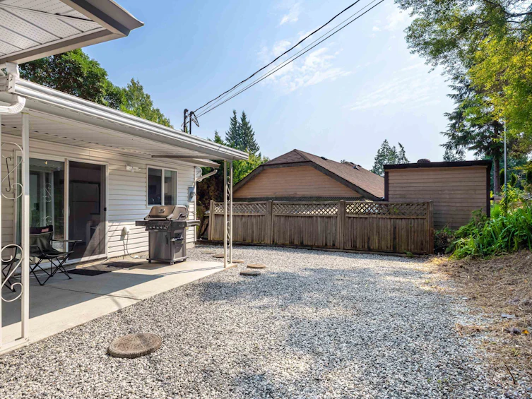 5728 Trail Avenue, Sechelt, BC, V7Z 0L8 - 35