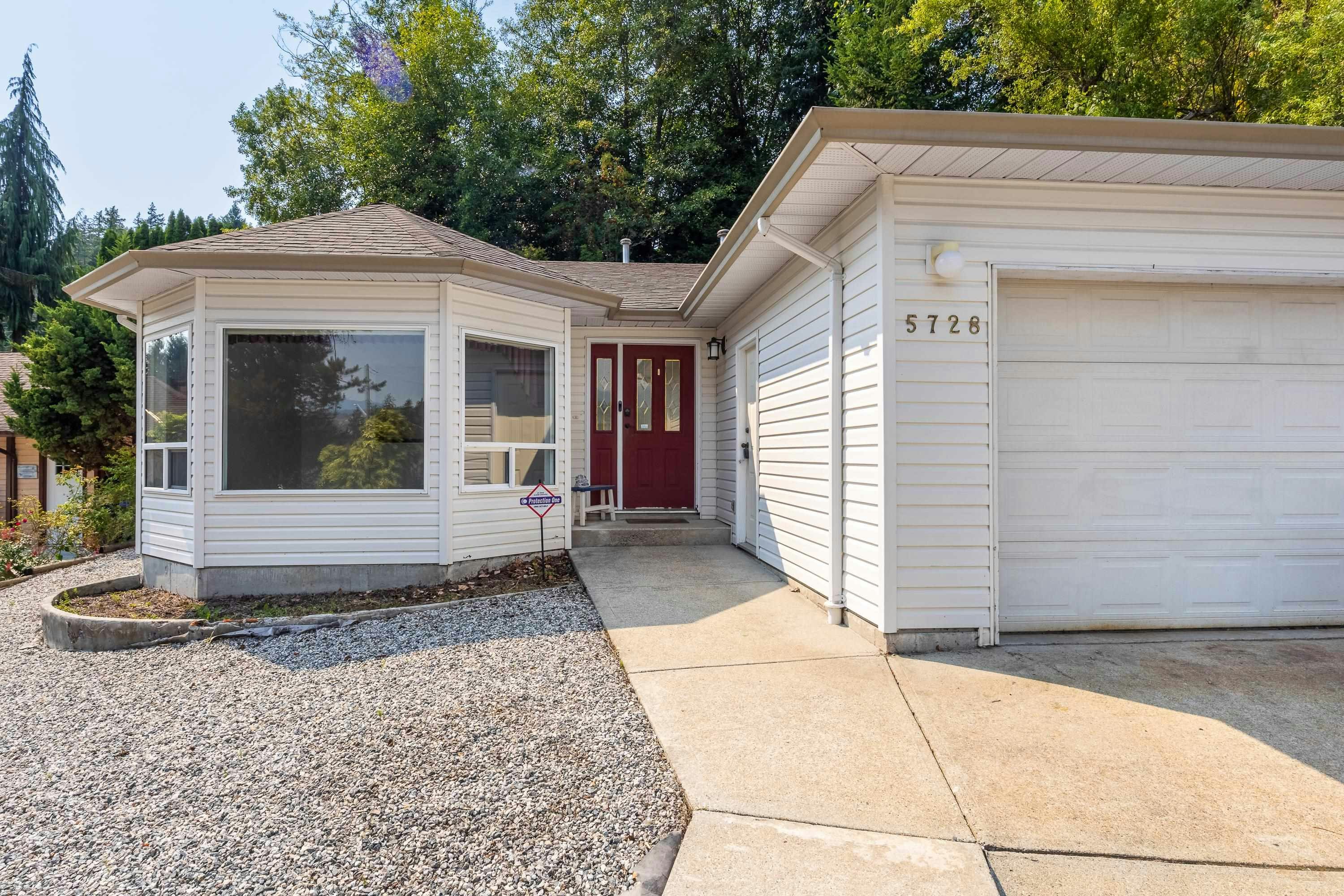 5728 Trail Avenue, Sechelt, BC, V7Z 0L8