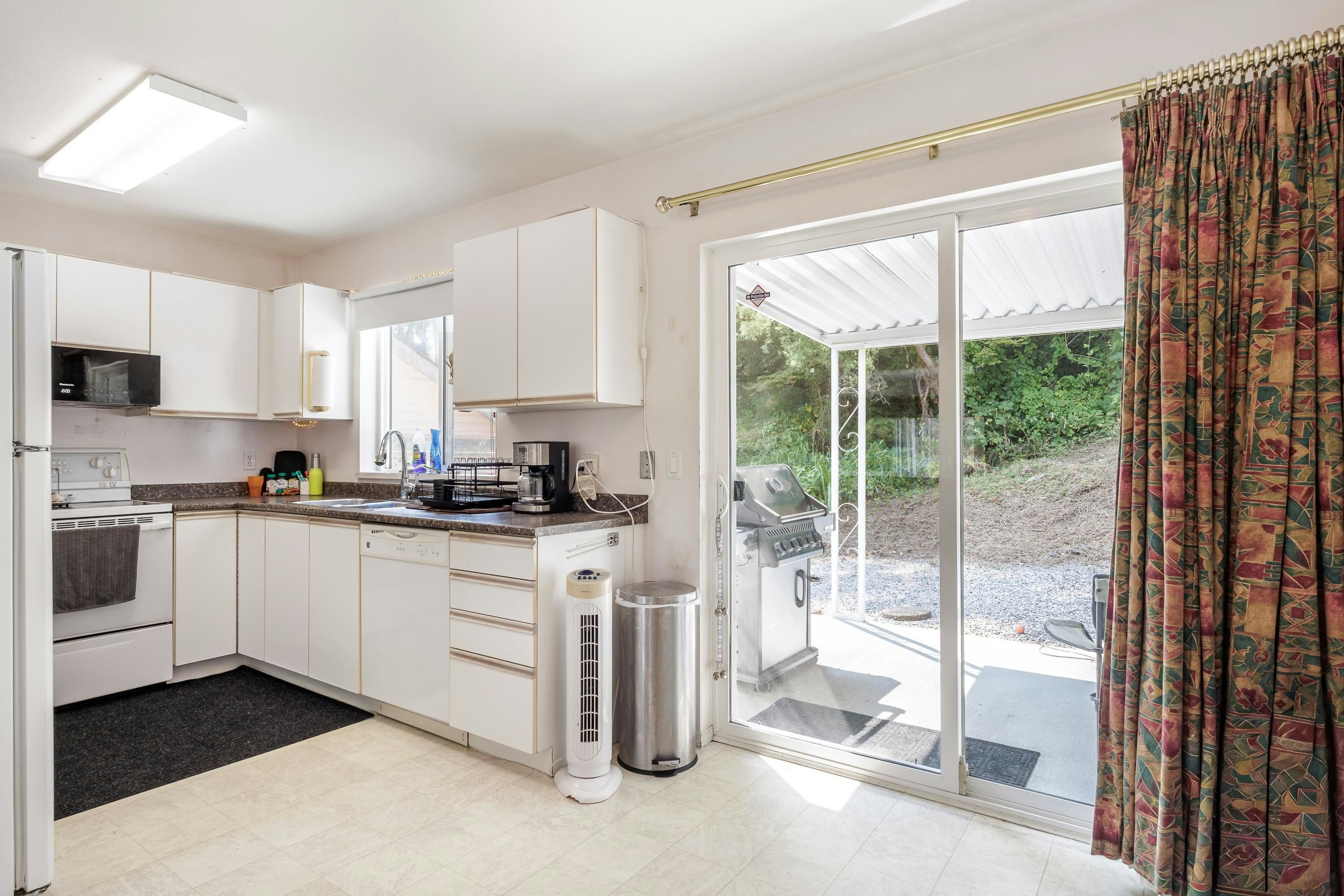5728 Trail Avenue, Sechelt, BC, V7Z 0L8 - 13