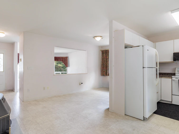 5728 Trail Avenue, Sechelt, BC, V7Z 0L8 - 16