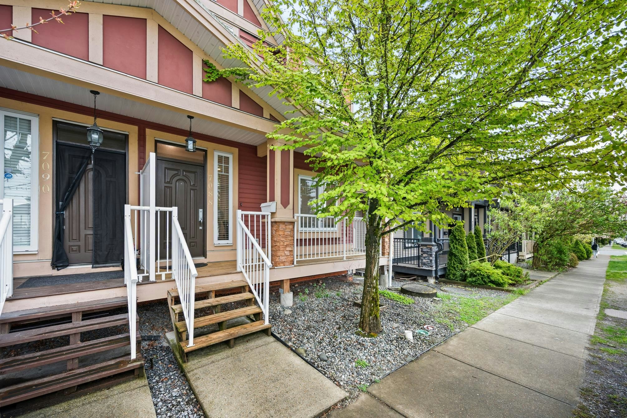 7088 144 Street, Surrey, BC, V3W 5S2