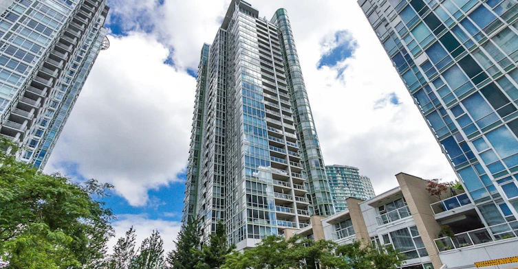 1505-193 Aquarius Mews, Vancouver, BC, V6Z 2Z2