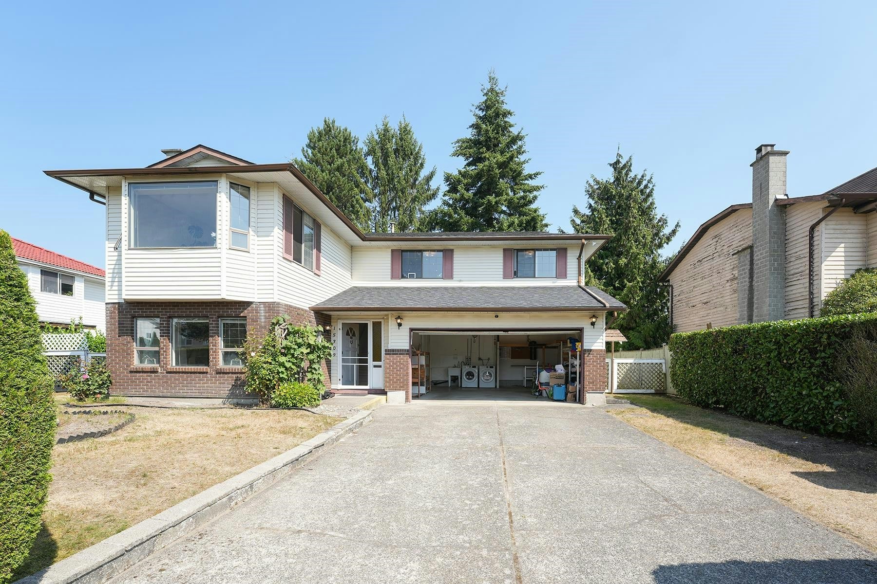 15309 95a Avenue, Surrey, BC, V3R 8J8