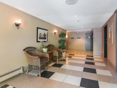 237-2700 Mccallum Road - 5