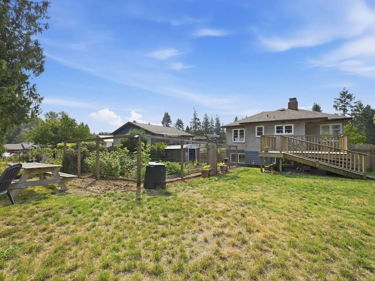 1022 Rosamund Road, Gibsons, BC, V0N 1V3 - 3
