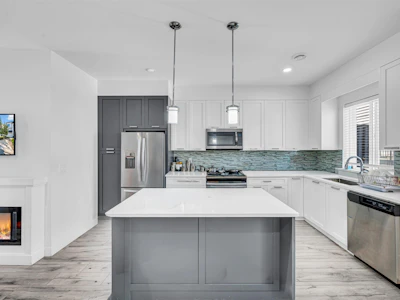 32-5867 129 Street - 5