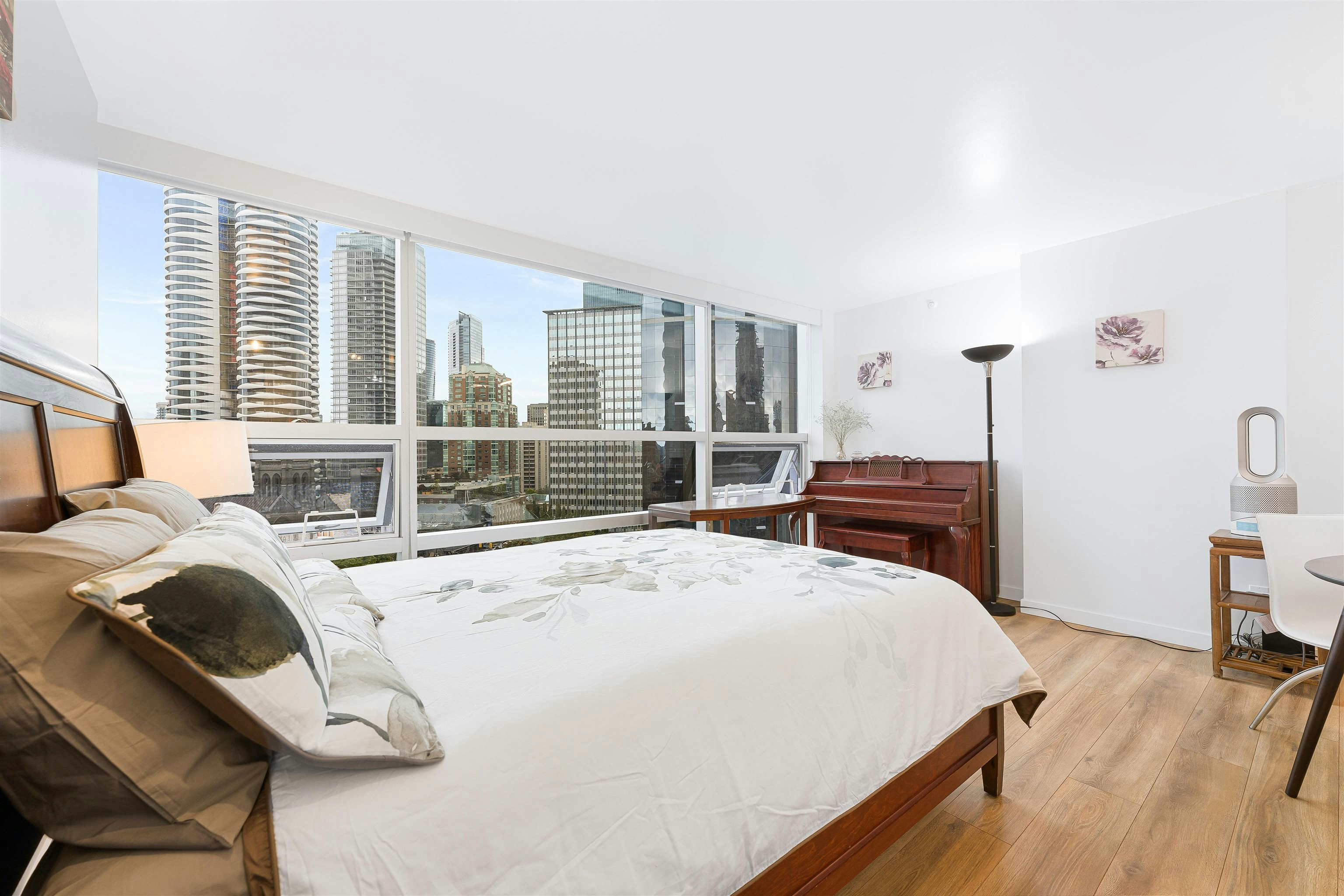 1406-1050 Burrard, Vancouver, BC, V6Z 2S3 - 5