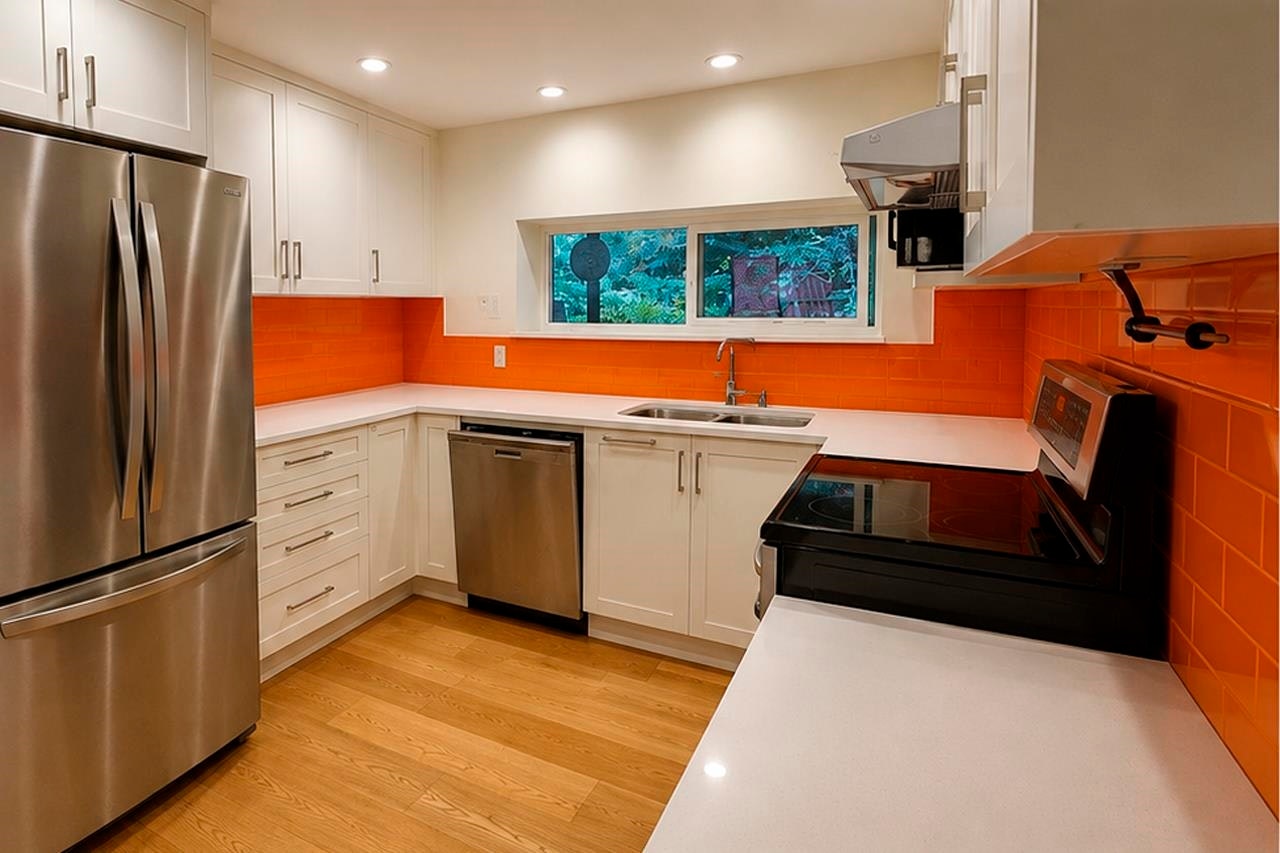 1027 Gatensbury Road, Port Moody, BC, V3H 2P3 - 3
