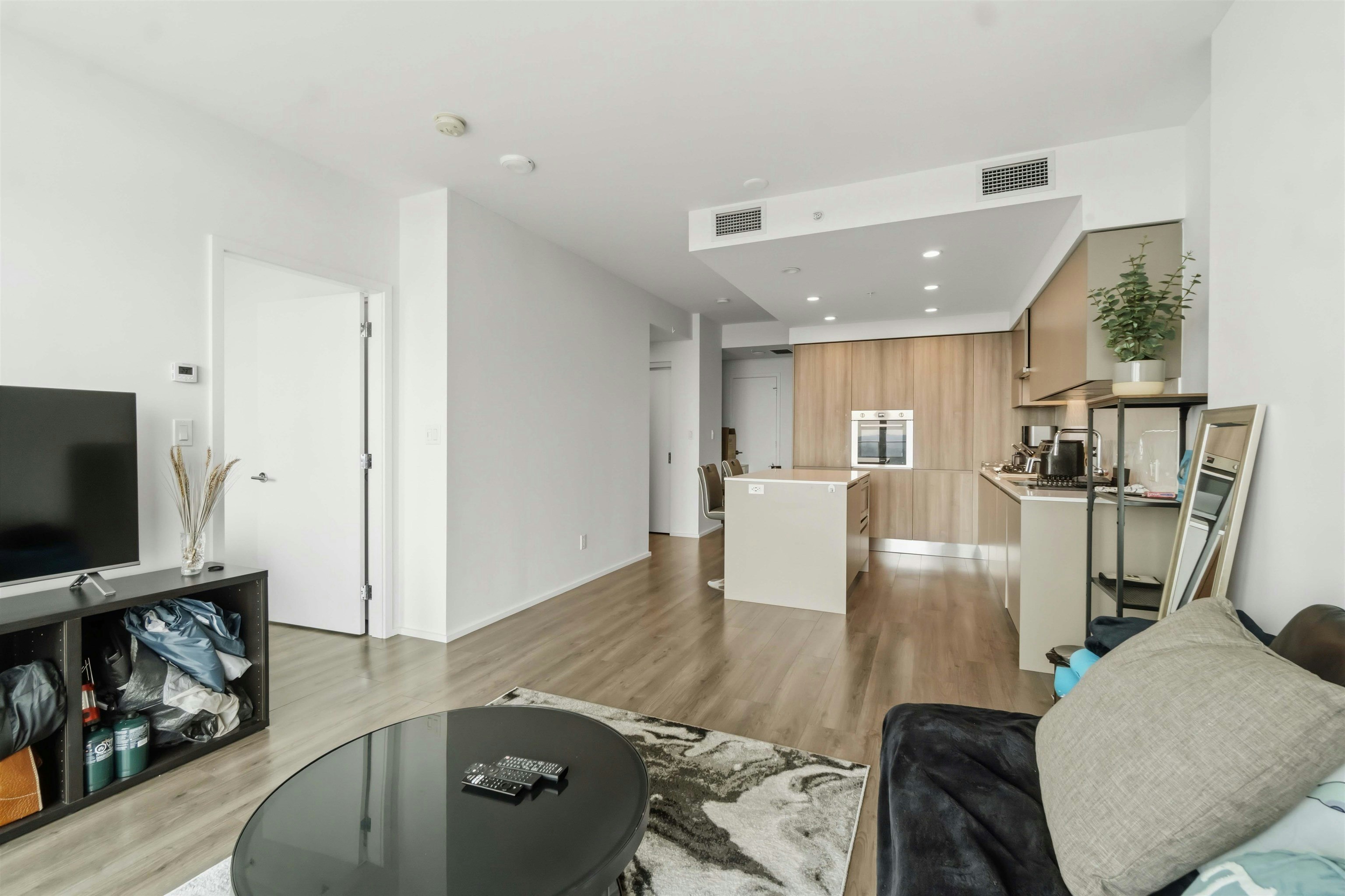 26xx-3833 Evergreen Place, Burnaby, BC, V3J 0M2 - 2