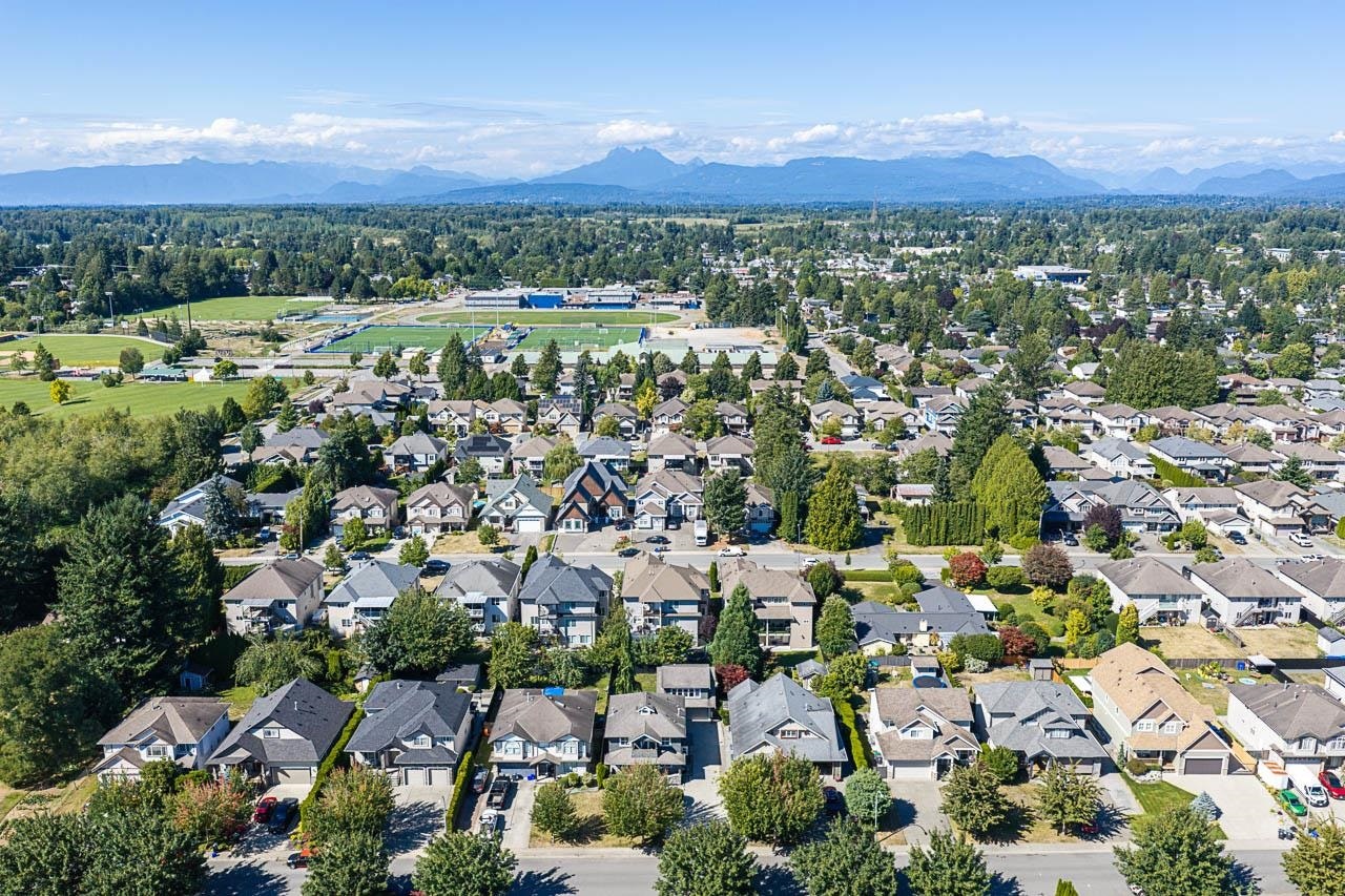 26865 25a Avenue, Langley, BC, V4W 4A2 - 38