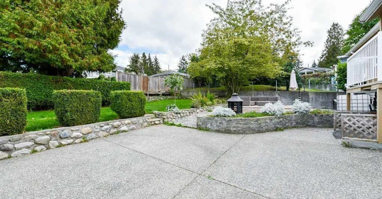 Lower-9686 Princess Drive, Surrey, BC, V3V 2T4 - 7