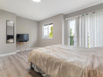 63-12040 68 Avenue - 5