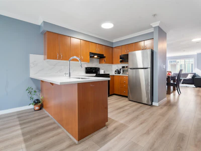 63-12040 68 Avenue - 2