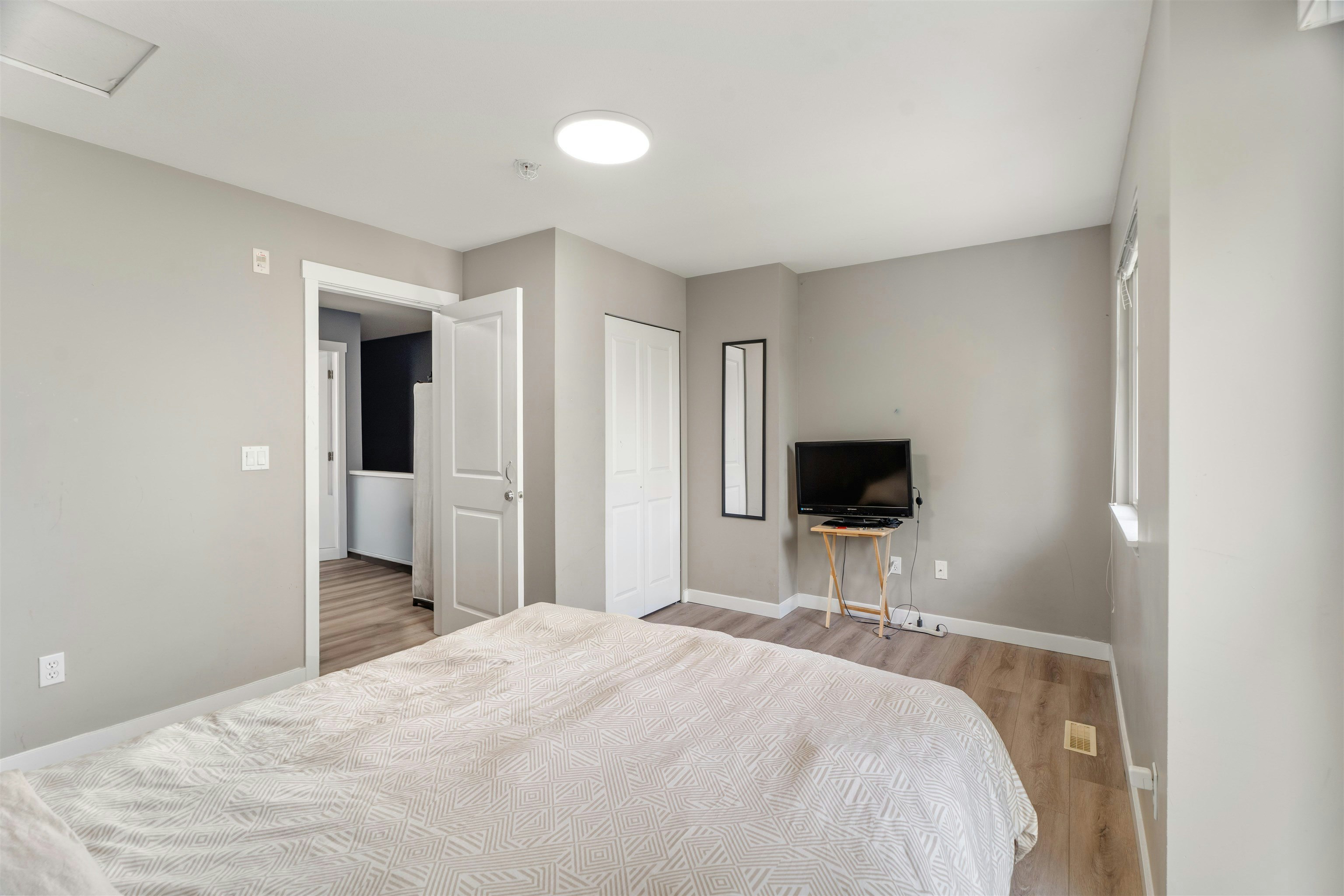 63-12040 68 Avenue - 3