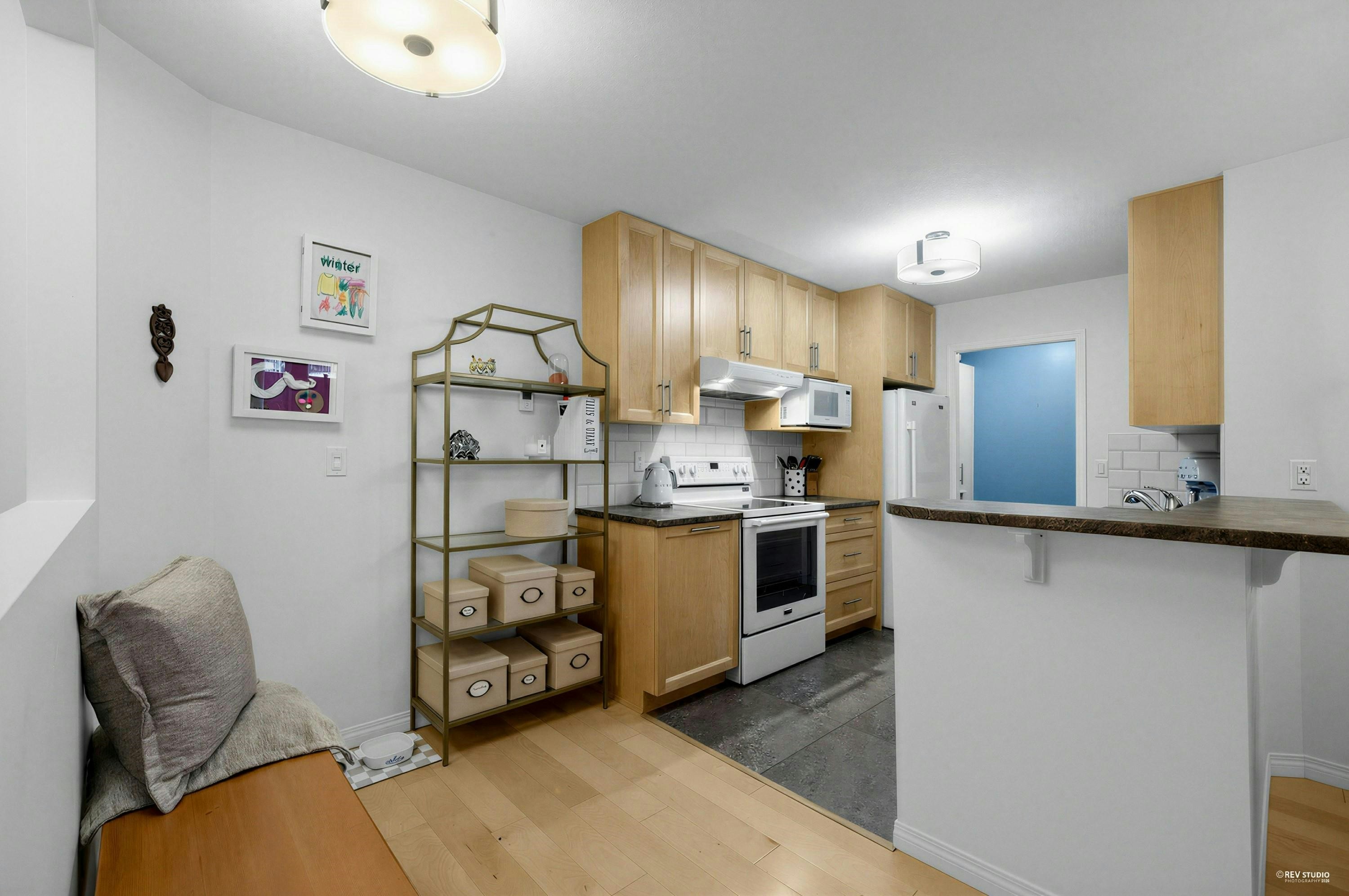 211-7139 18th Avenue, Burnaby, BC, V3N 4Z3 - 17