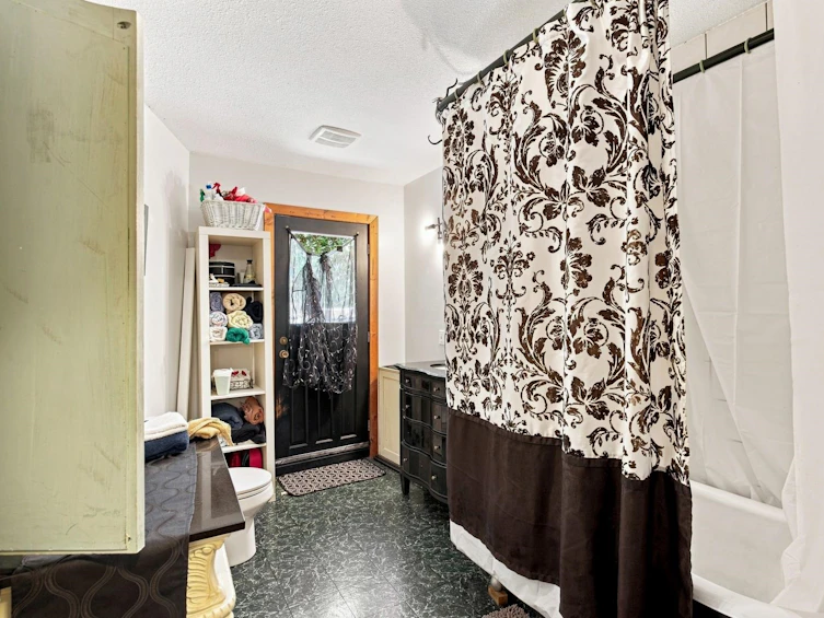 177 Pratt Road, Gibsons, BC, V0N 1V3 - 14
