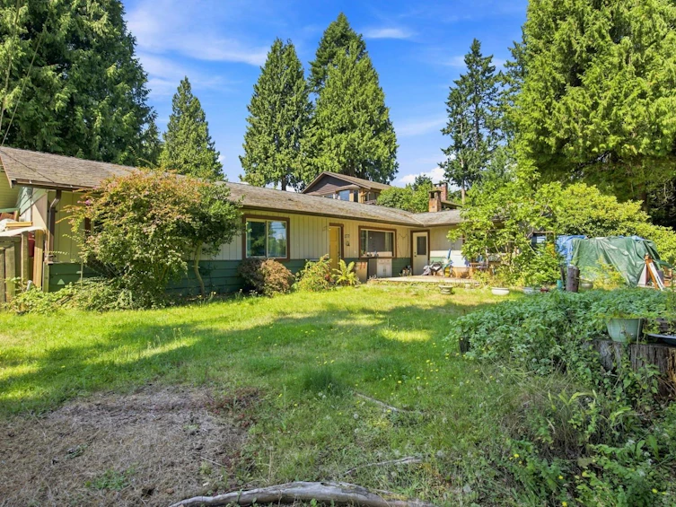 177 Pratt Road, Gibsons, BC, V0N 1V3
