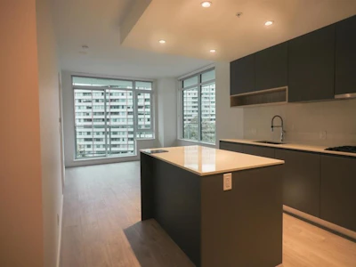 642-6500 Minoru Boulevard - 2