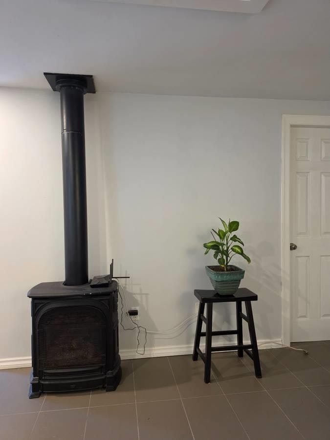 737 Robinson, Coquitlam, BC, V3J 4E9 - 3
