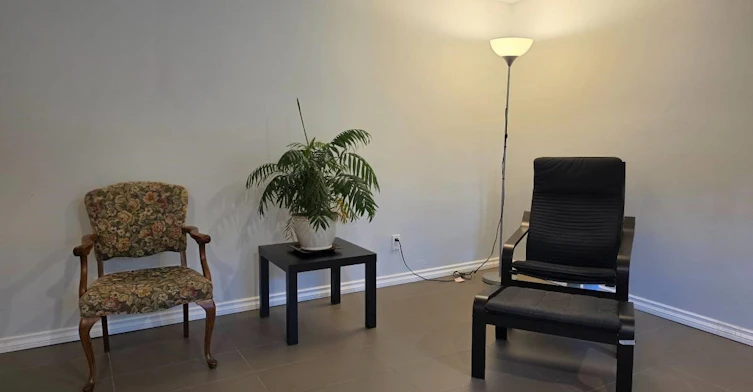 737 Robinson, Coquitlam, BC, V3J 4E9 - 2