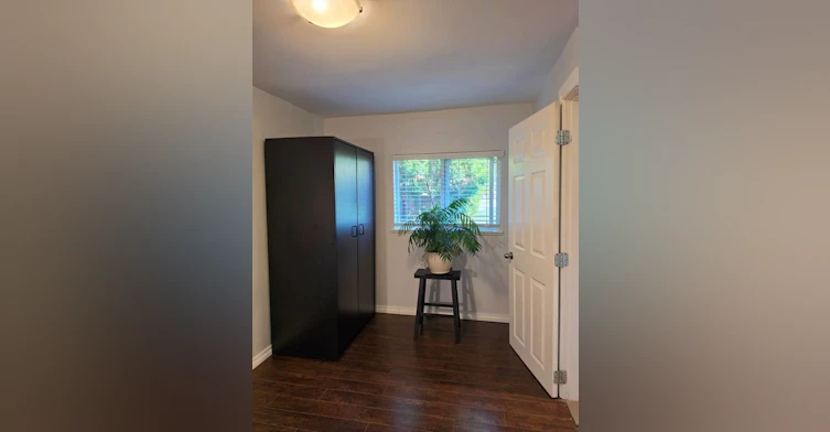 737 Robinson, Coquitlam, BC, V3J 4E9 - 7