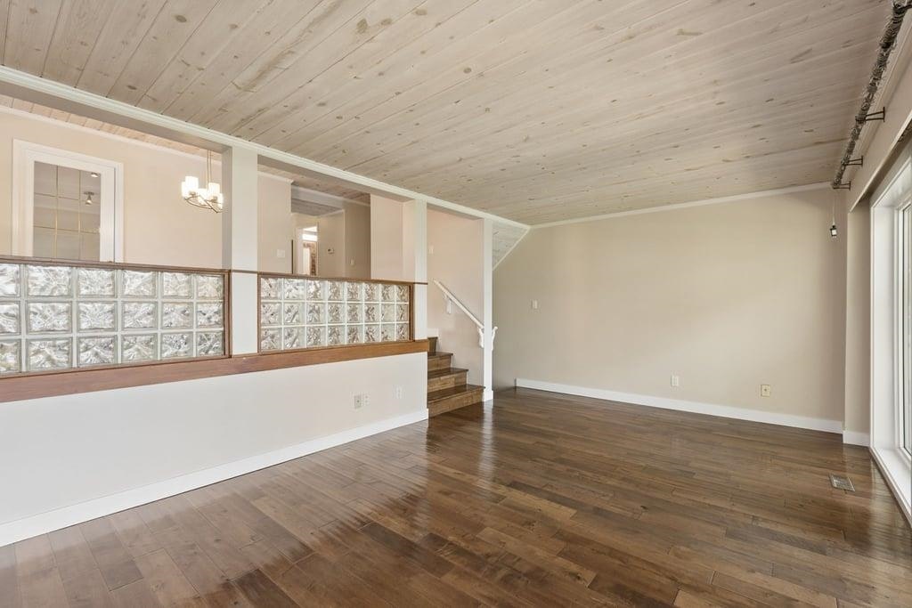 1056 Lillooet Road, North Vancouver, BC, V7J 2H8 - 4