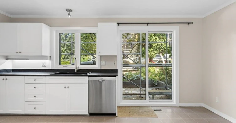 1056 Lillooet Road, North Vancouver, BC, V7J 2H8 - 11