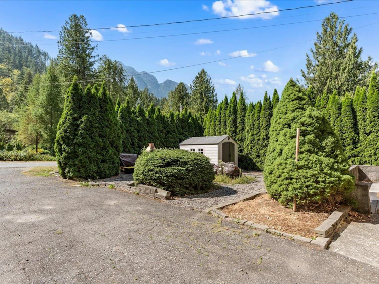 66603 Summer Road, Hope, BC, V0X 1L1 - 3