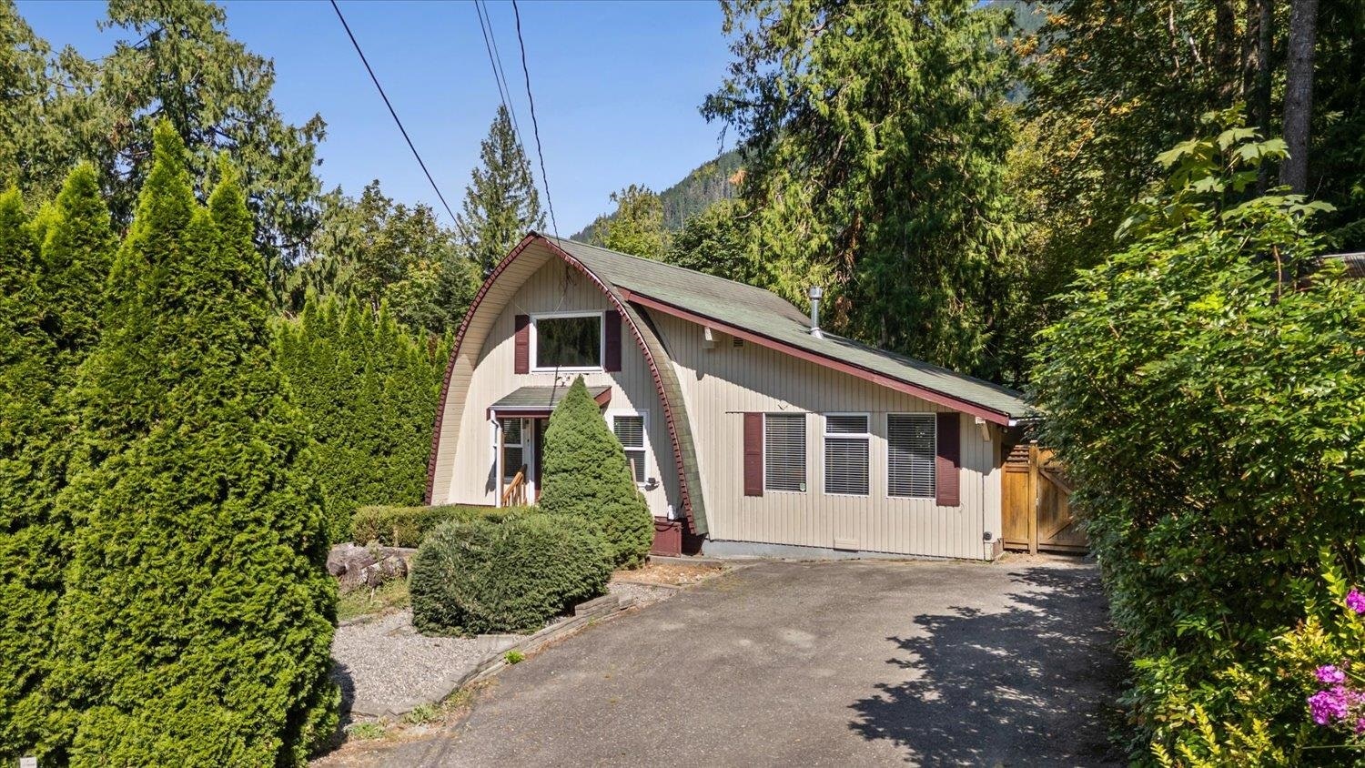 66603 Summer Road, Hope, BC, V0X 1L1 - 2