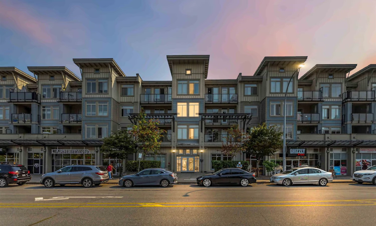 312-15380 102a Avenue