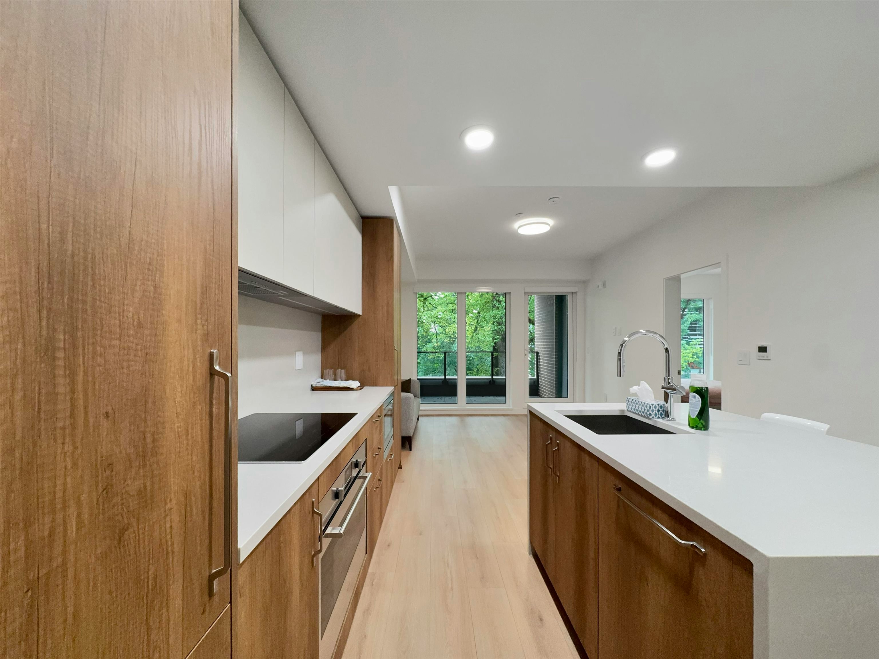 3xx-133 W 49th Avenue, Vancouver, BC, V5Y 0P8 - 4