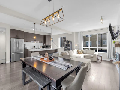 100-8138 204 Street - 2