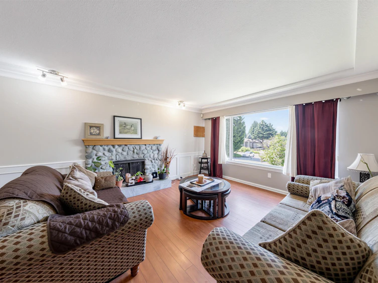 11914 212 Street, Maple Ridge, BC, V2X 7X1 - 4