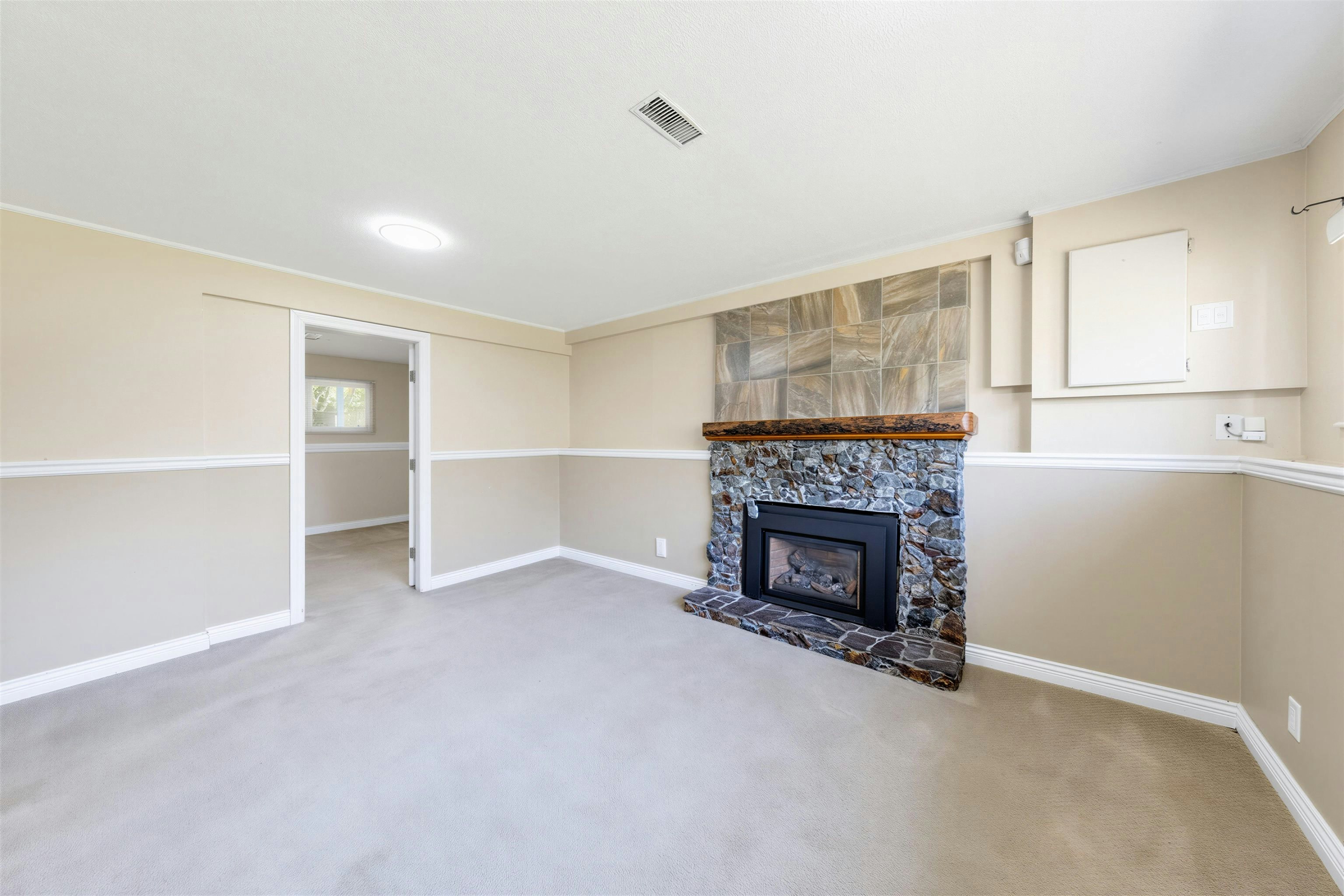 11914 212 Street, Maple Ridge, BC, V2X 7X1 - 24