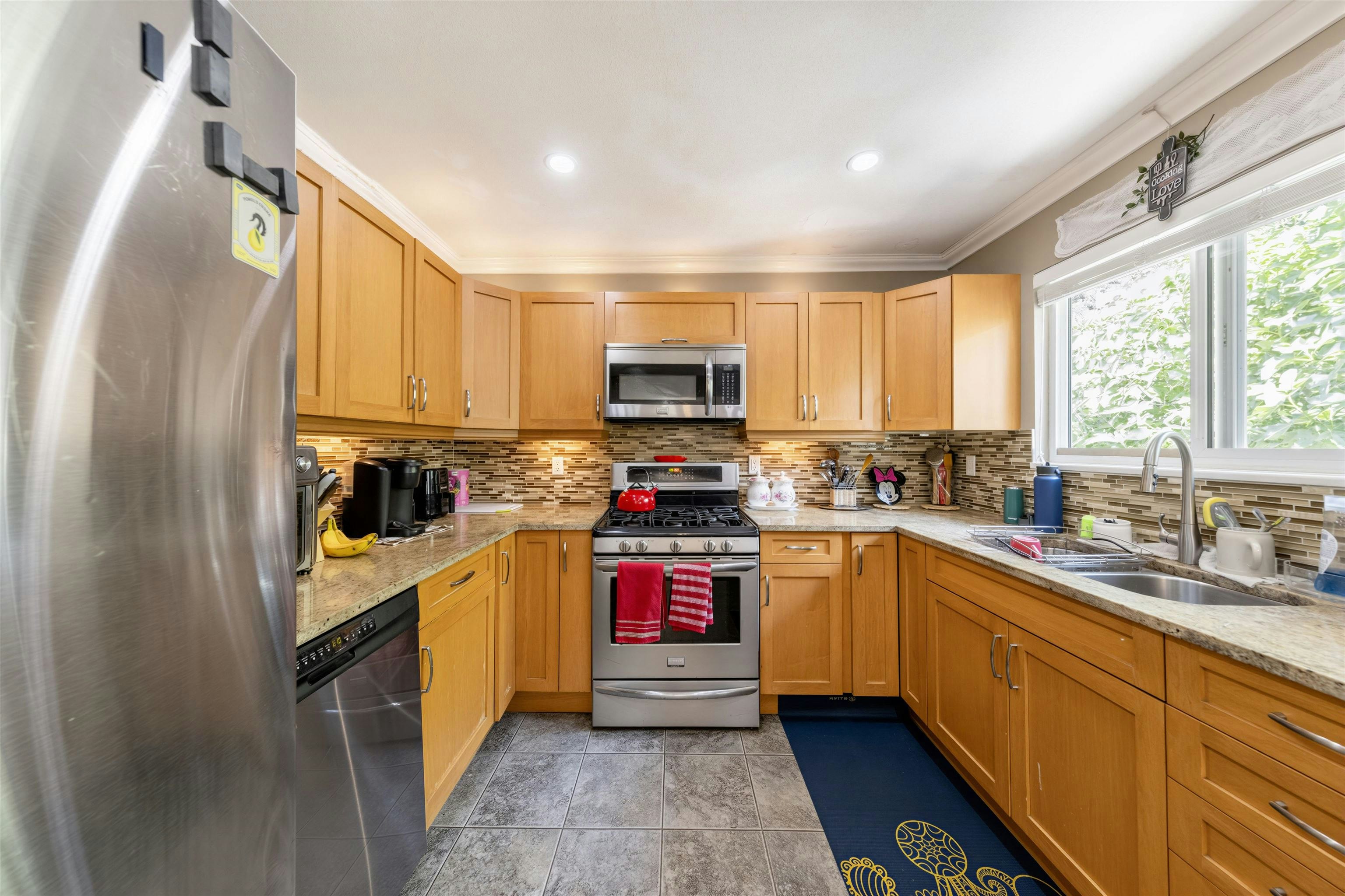 11914 212 Street, Maple Ridge, BC, V2X 7X1 - 10