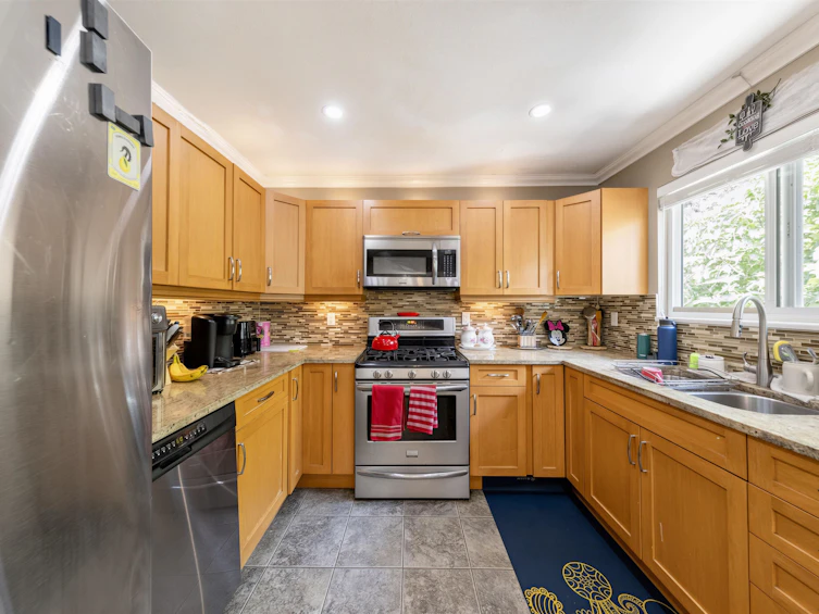 11914 212 Street, Maple Ridge, BC, V2X 7X1 - 10