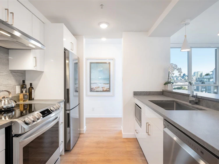 605-1228 Marinaside Crescent, Vancouver, BC, V6Z 2W4 - 15