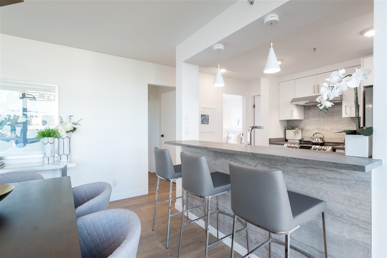 605-1228 Marinaside Crescent, Vancouver, BC, V6Z 2W4 - 12