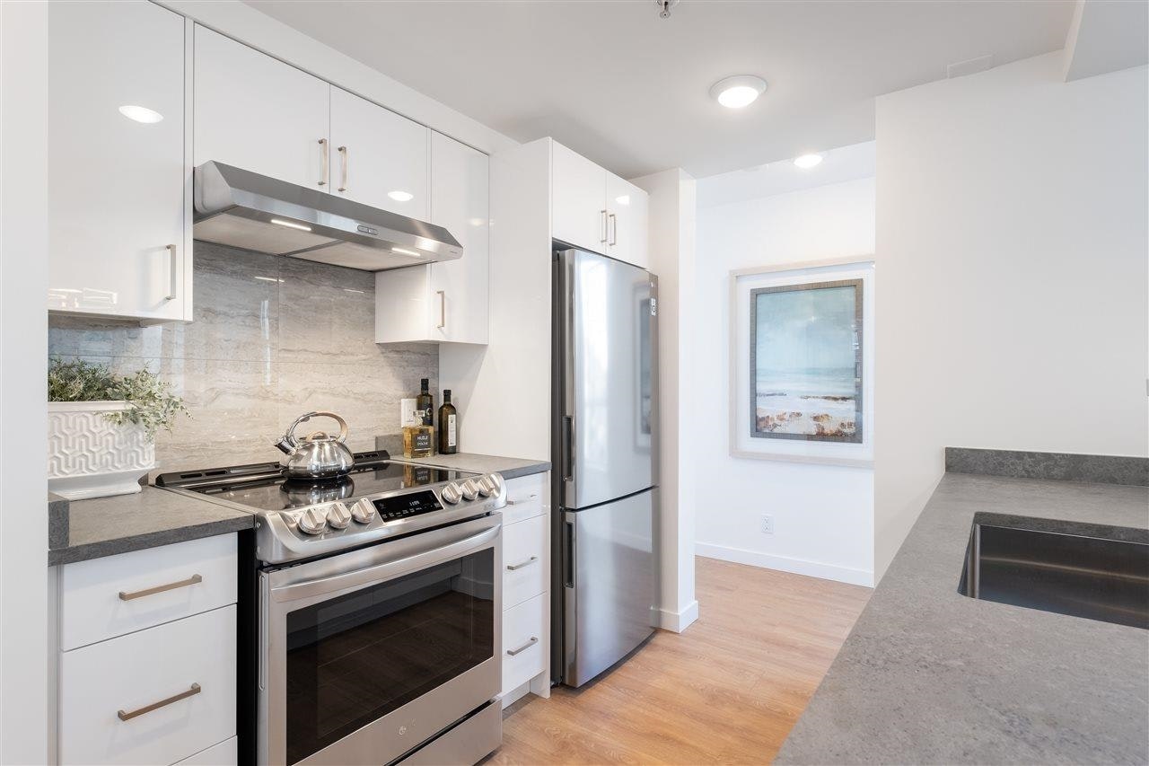 605-1228 Marinaside Crescent, Vancouver, BC, V6Z 2W4 - 13