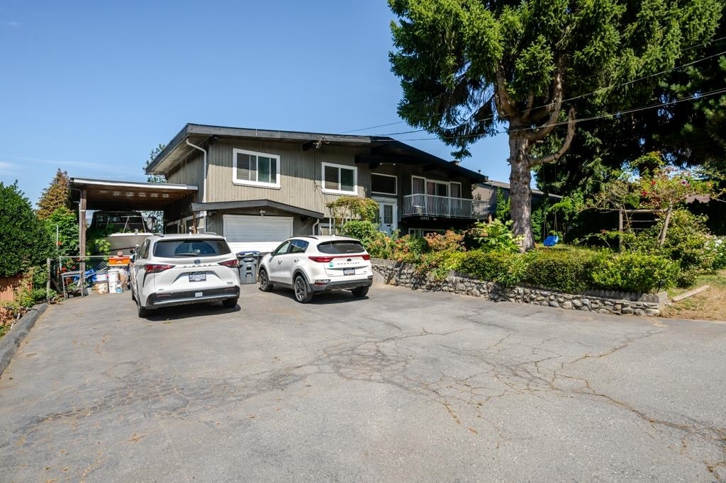 13945 116 Avenue, Surrey, BC, V3R 2T3
