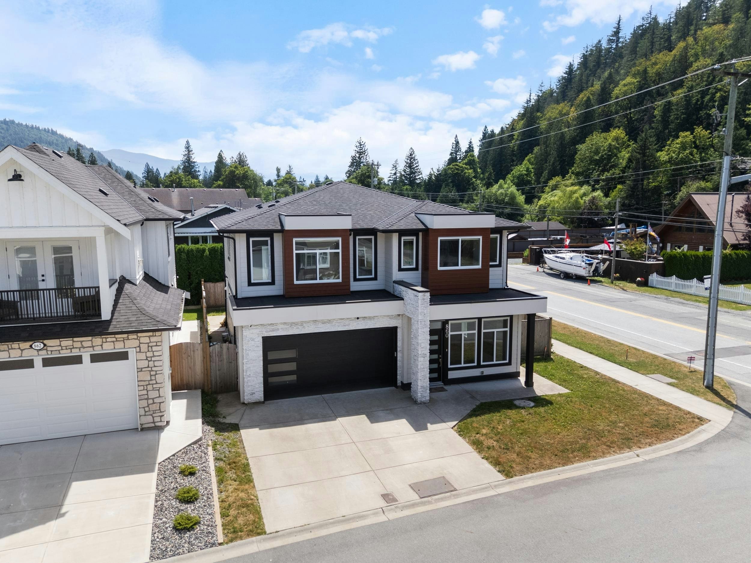 860 Willow Place - 3