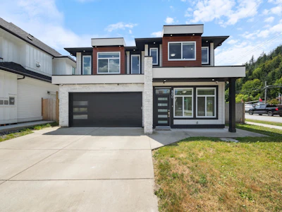 860 Willow Place - 2