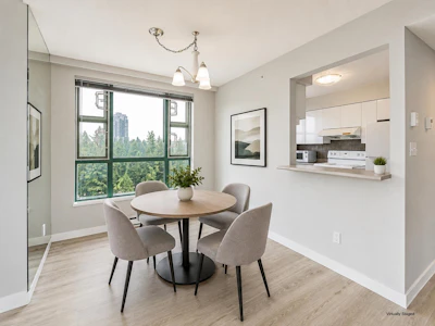 1704-3071 Glen Drive - 3