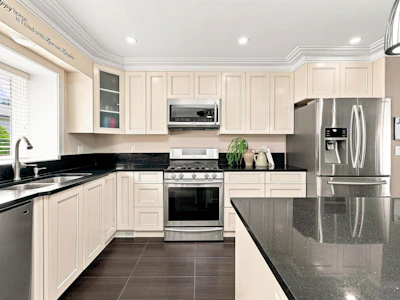 52-34250 Hazelwood Avenue - 4
