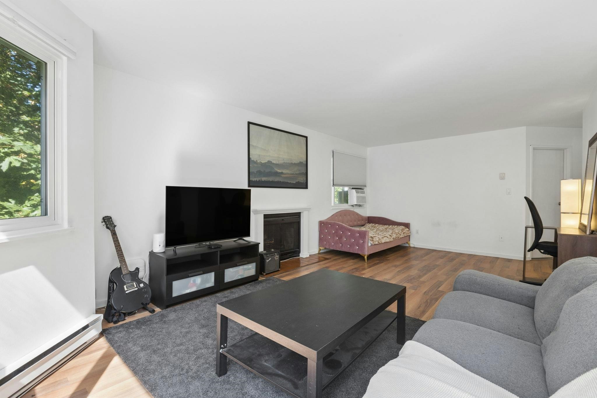 405-9880 Manchester Drive - 4