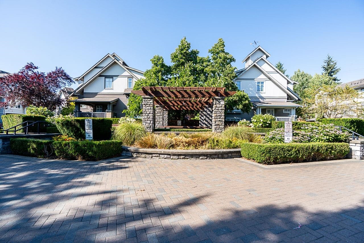 78-16233 83 Avenue - 3