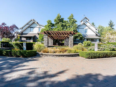 78-16233 83 Avenue - 3