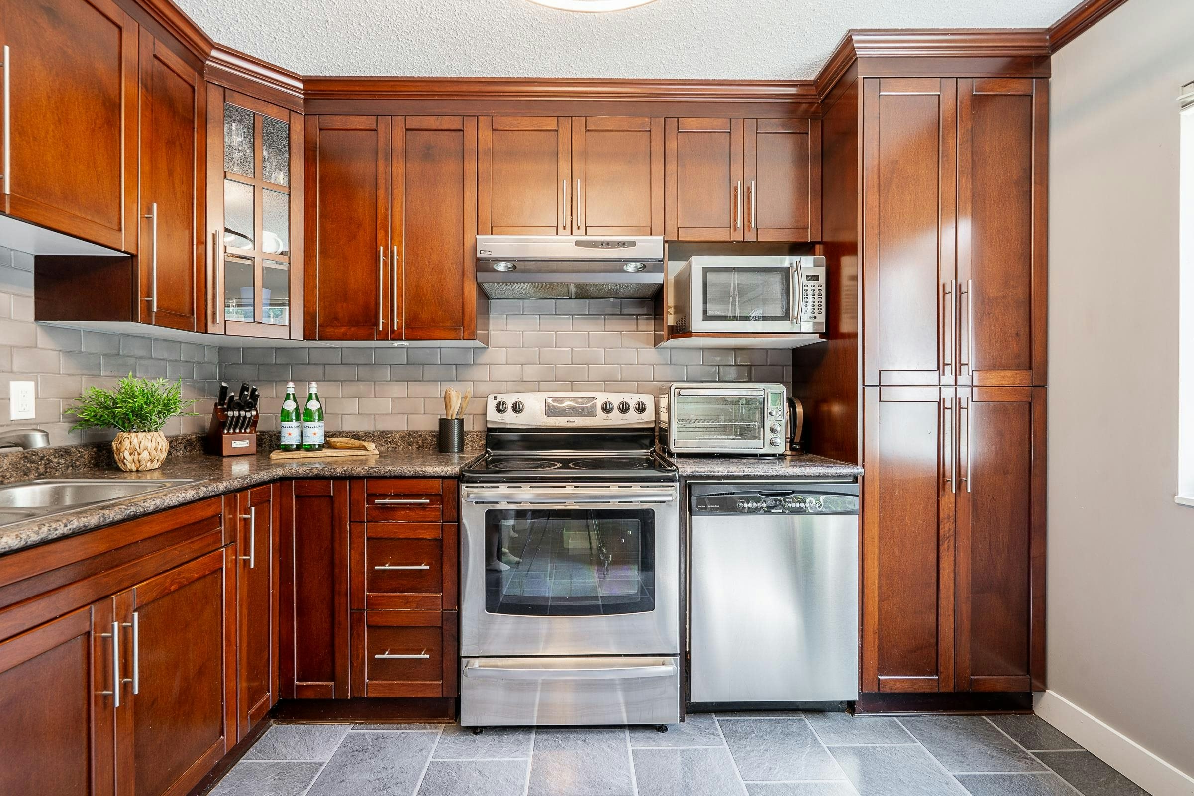 241B Evergreen Drive - 5