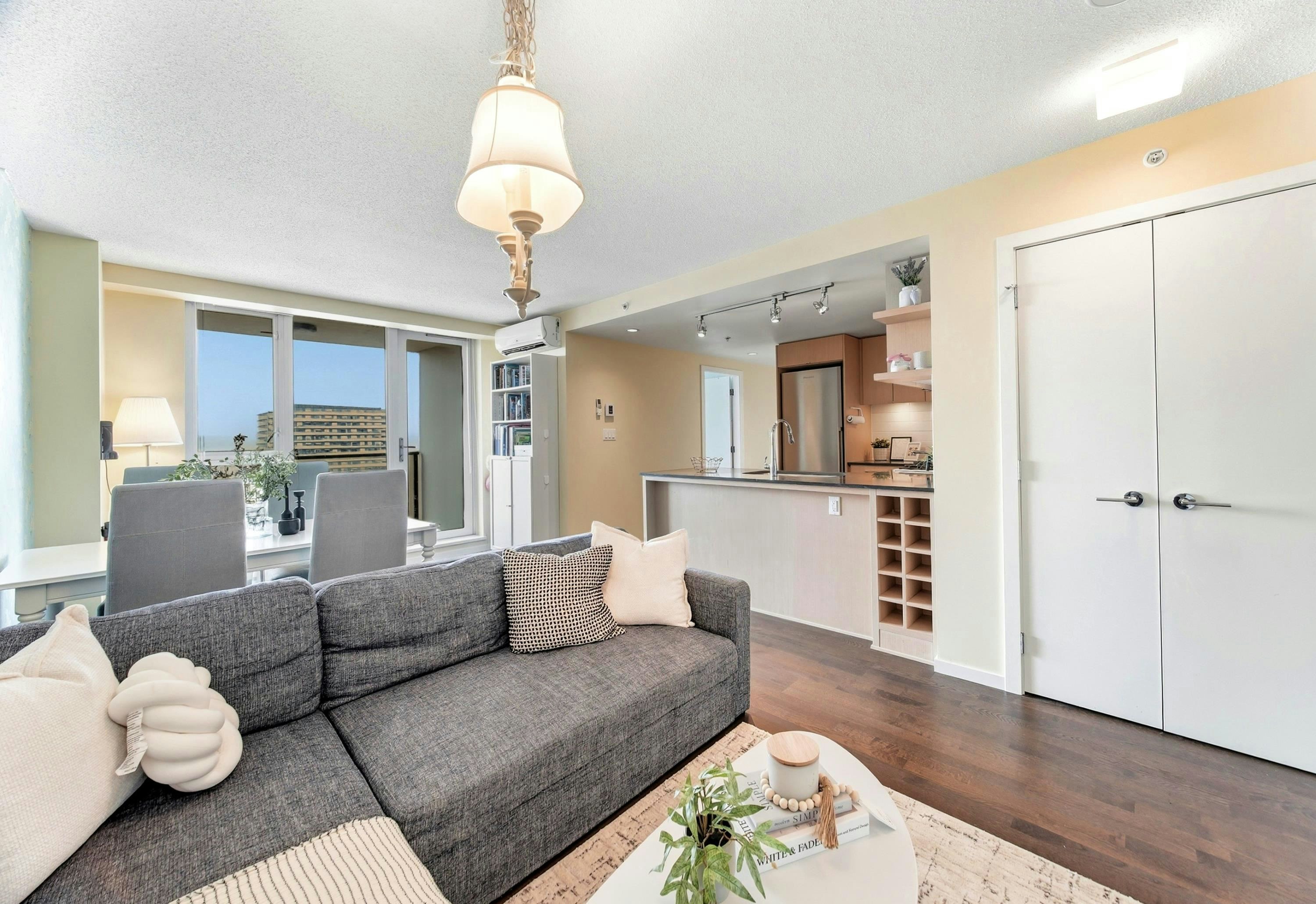 1209-7888 Ackroyd Road, Richmond, BC, V6X 0M9