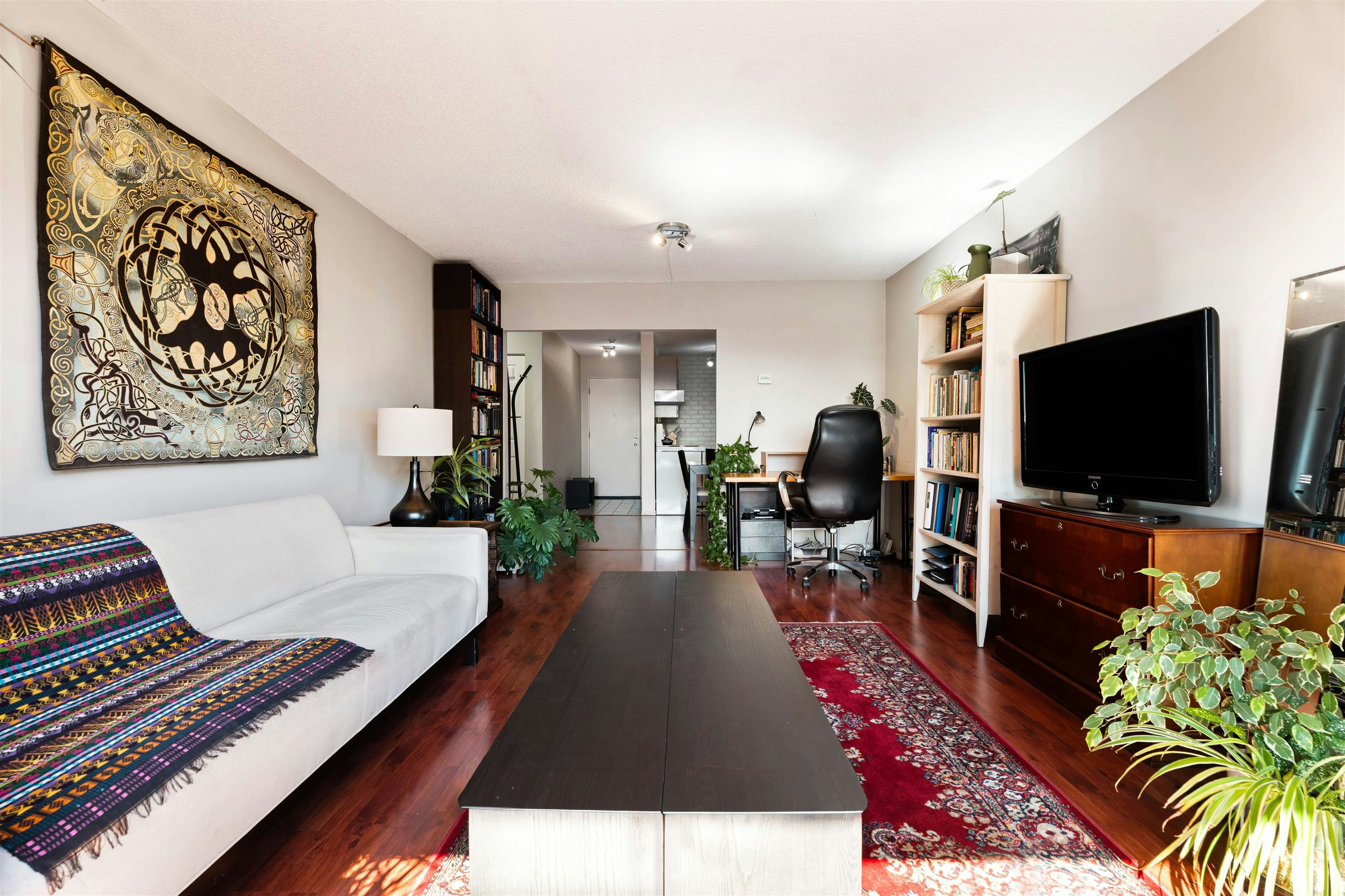203-211 W 3rd Street, North Vancouver, BC, V7M 1E9